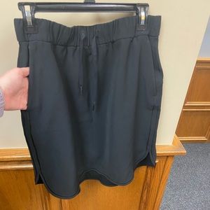 Lululemon Skirt Black size 10